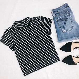 FOREVER 21 Mock Neck Striped Crop Tee